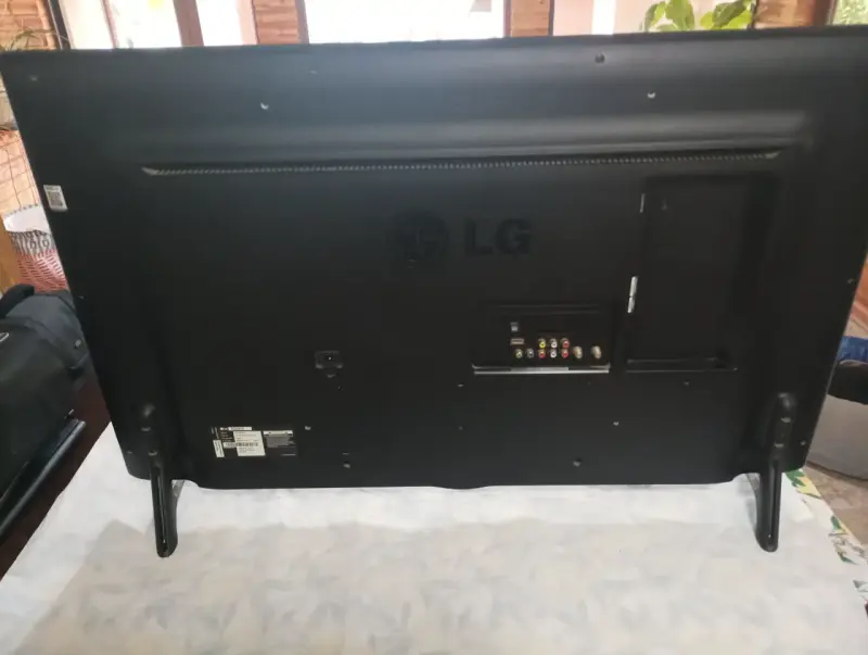 Televisor LG 42LB5610 – 42” Full HD - 2