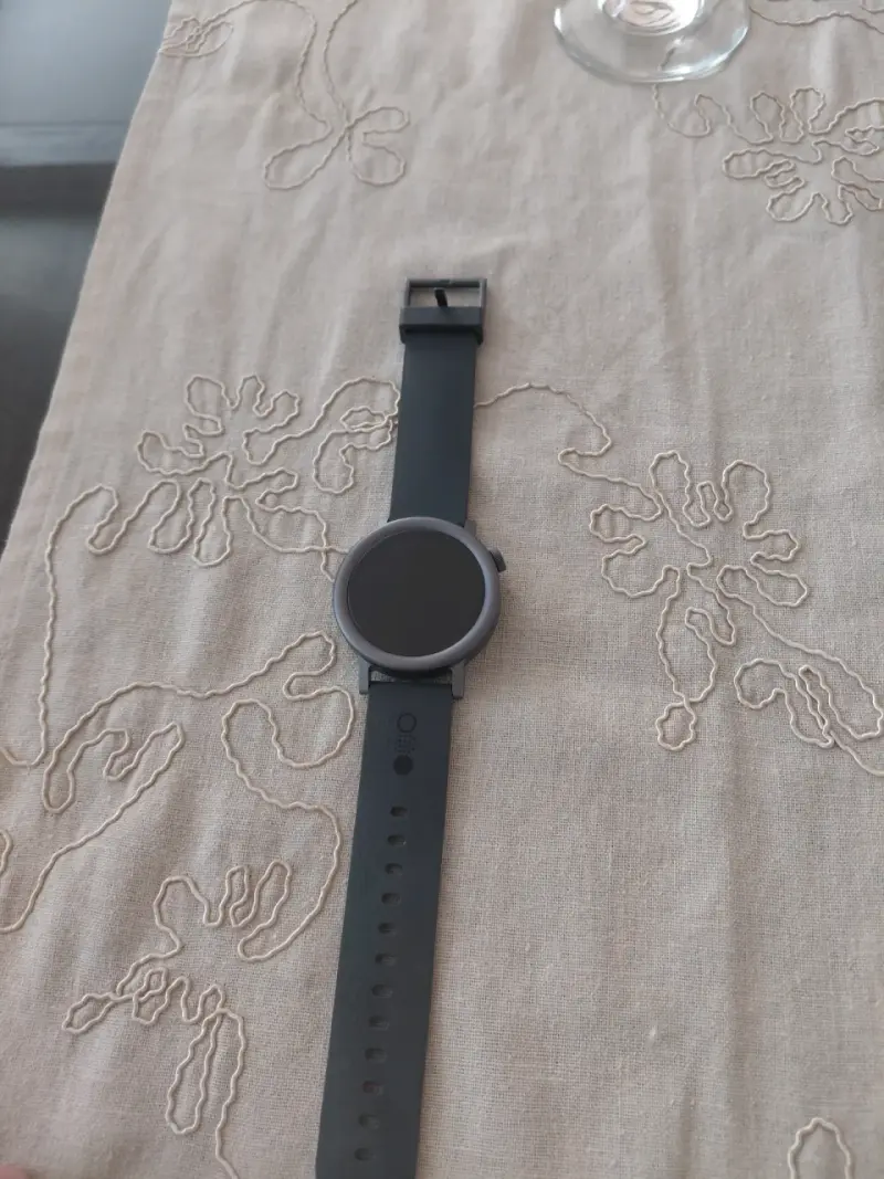 Reloj inteligente negro - 1
