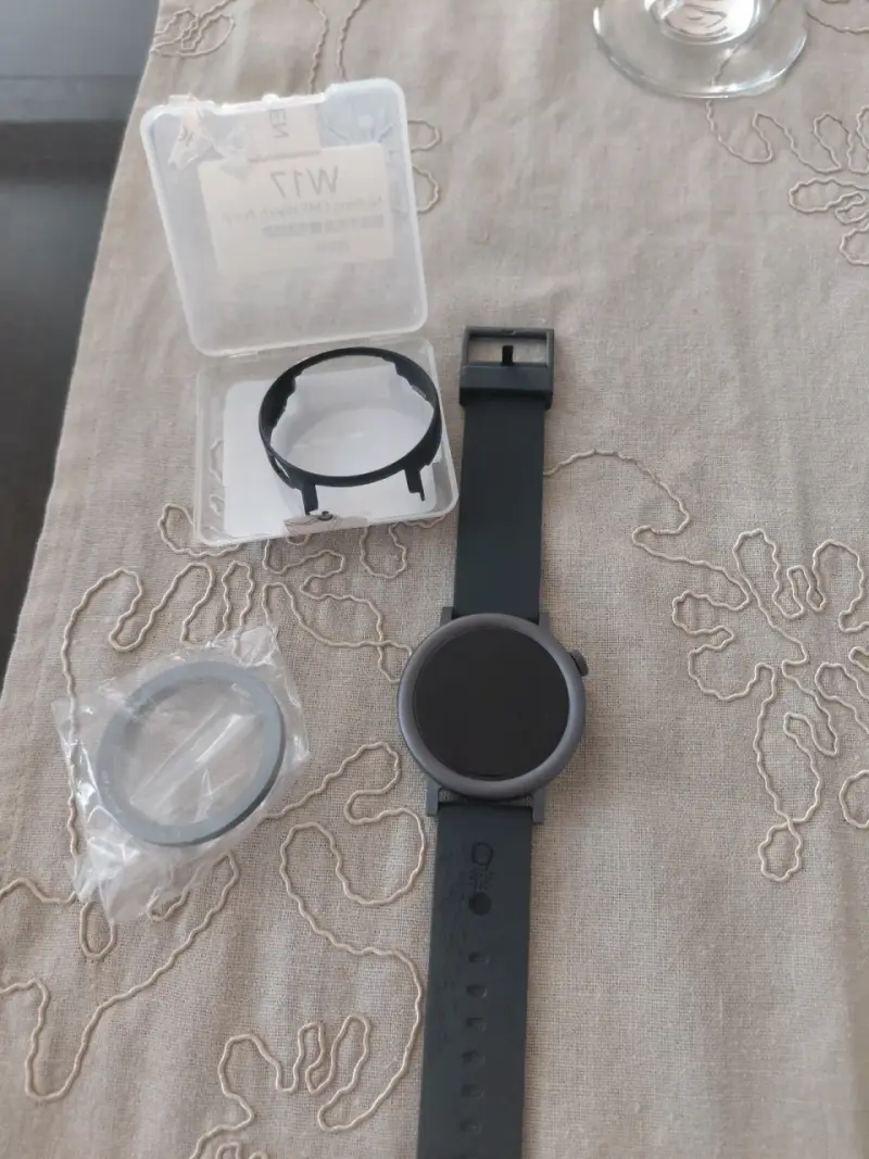 Reloj inteligente negro - 3