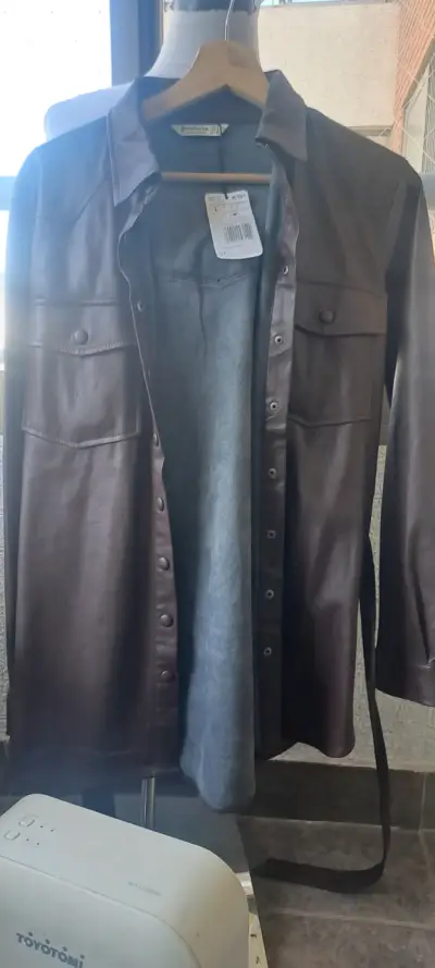 Chaqueta de cuero café - miniatura 3