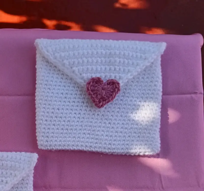 Funda "sobre" tejida a crochet - 1