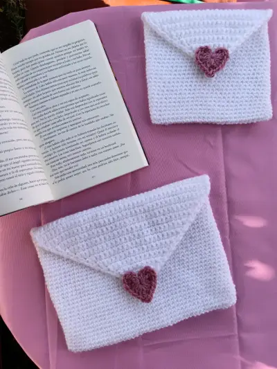 Funda "sobre" tejida a crochet - miniatura 3
