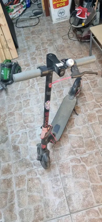 Scooter eléctrico usado - miniatura 2