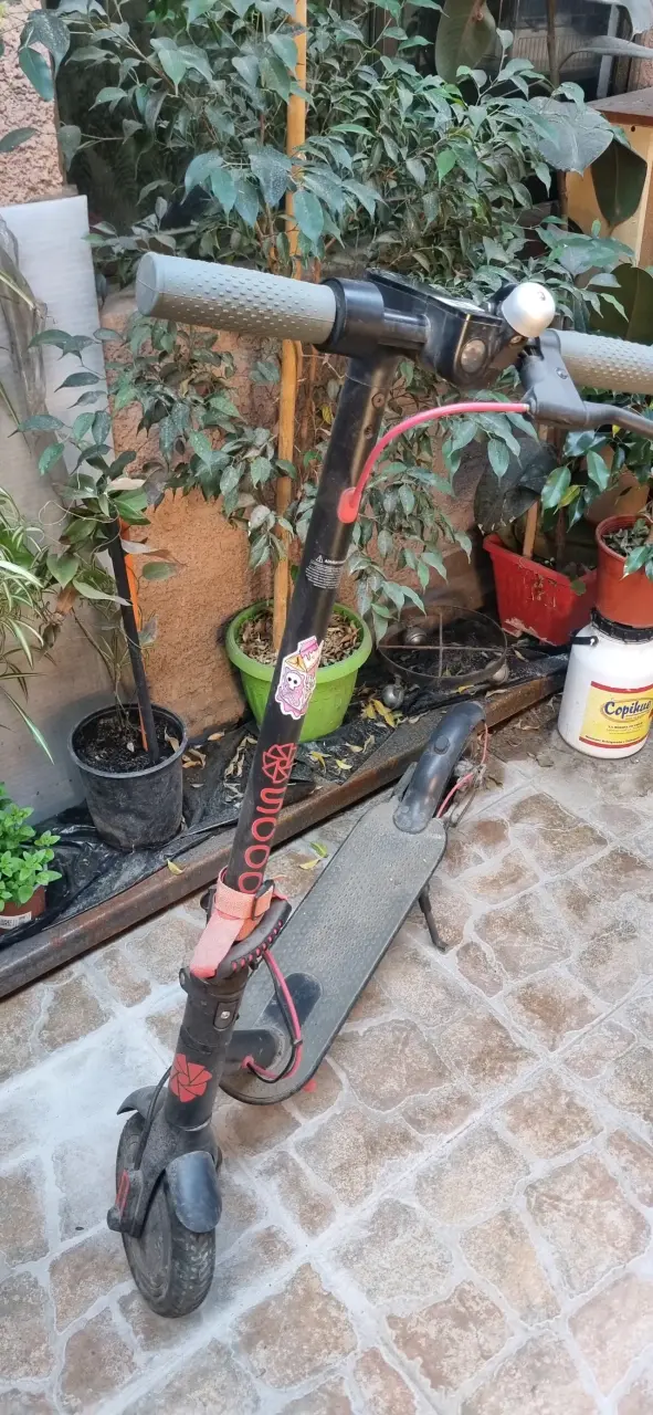 Scooter eléctrico usado - 3
