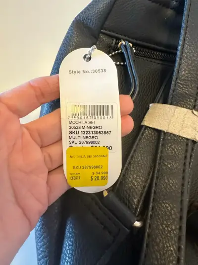 Mochila negra con detalles grises - miniatura 5