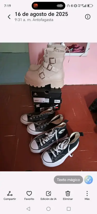 Botas y zapatillas negras - miniatura 1