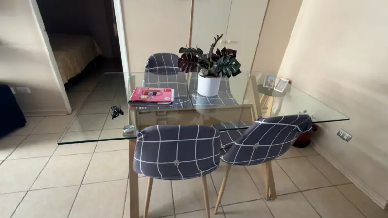 Mesa de comedor con vidrio - 2