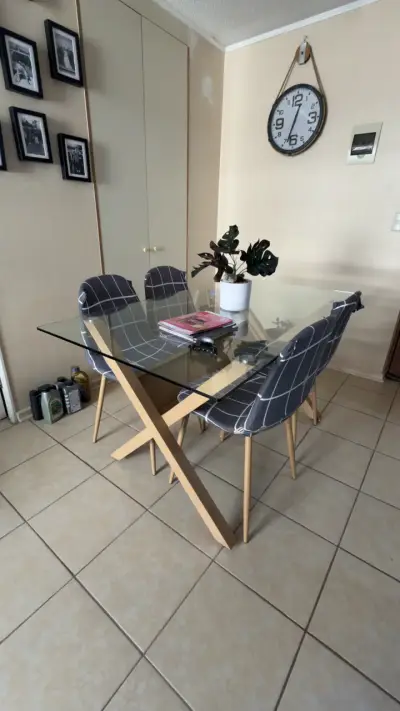 Mesa de comedor con vidrio - miniatura 4