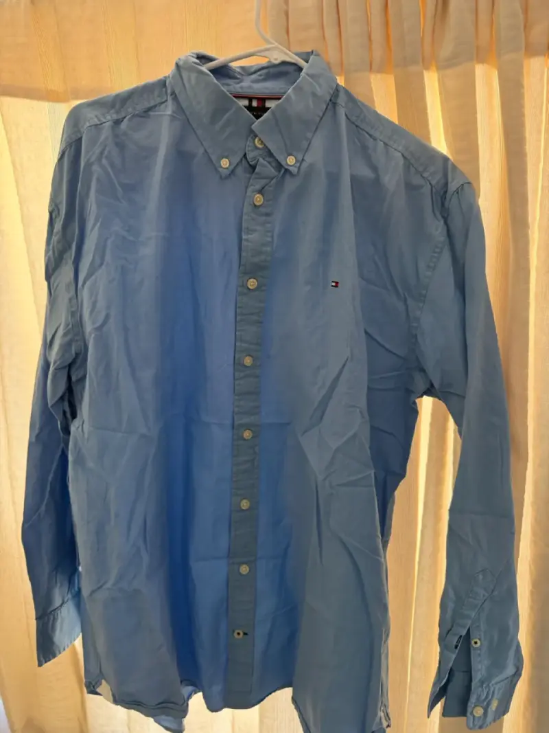 Camisa azul elegante