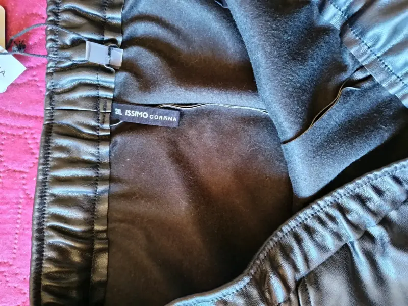 Pantalón cuerina 2XL - 4