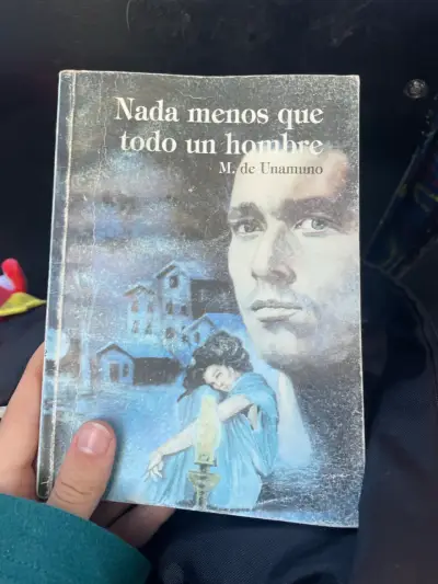 Libro 'Nada menos que todo un hombre' Miguel - miniatura 1