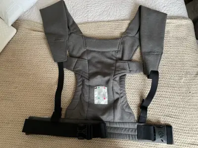 Portabebés Ergobaby gris - miniatura 3