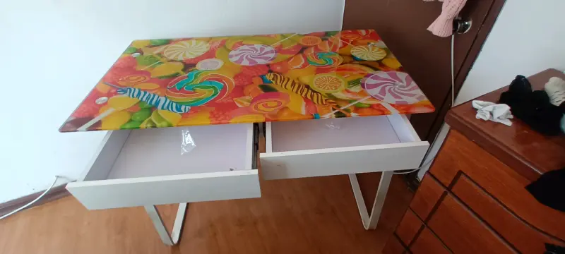 Escritorio base vidrio excelente estado - 2