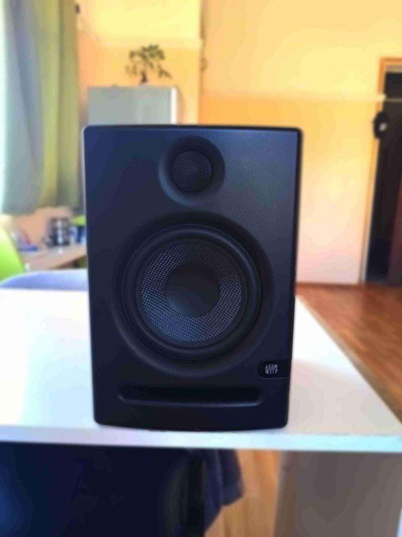 Monitor de estudio Presonus Eris E5 - 3