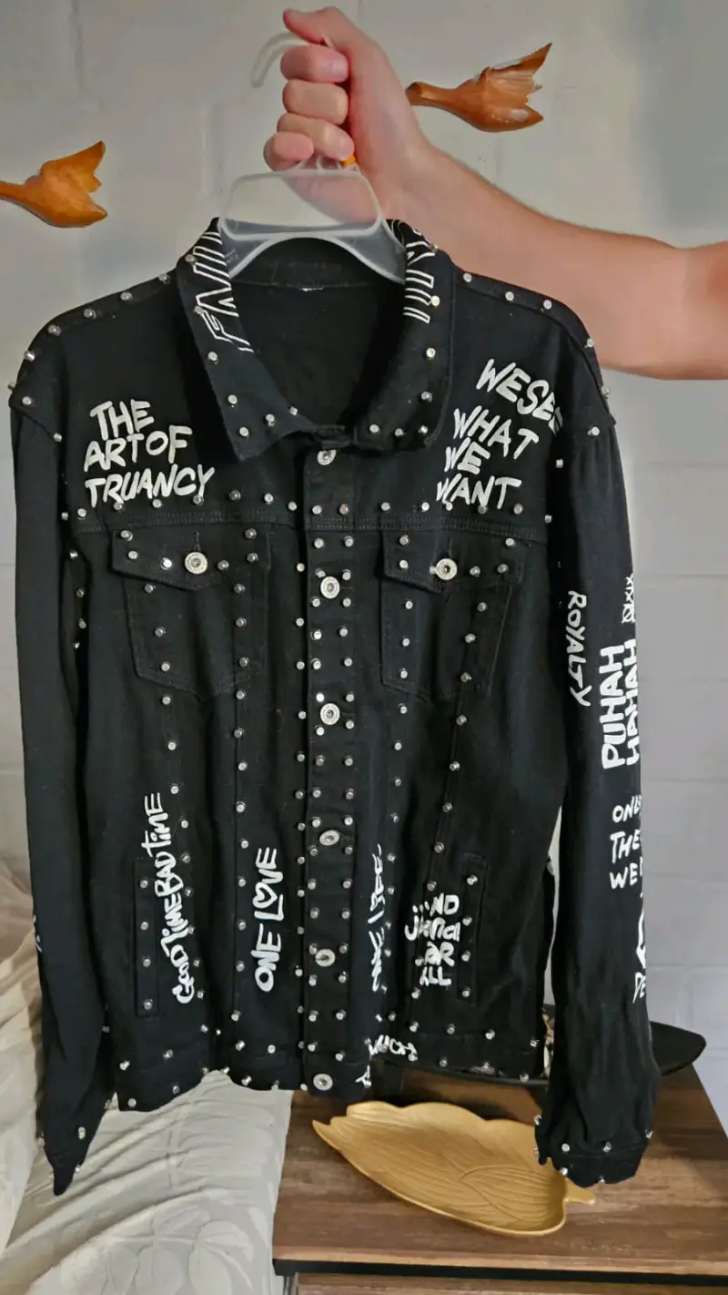 Chaqueta negra de mezclilla con tachuelas Punk - 1