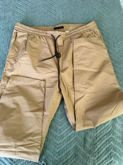 Pantalón cargo beige - miniatura 1