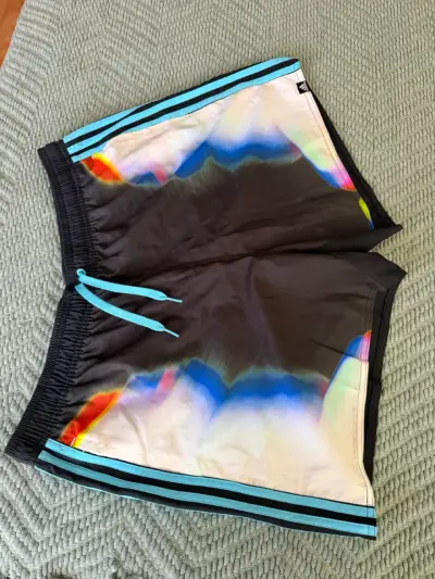 Shorts deportivos multicolor - miniatura 1
