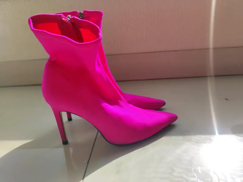 Botines fucsia con taco alto - 2