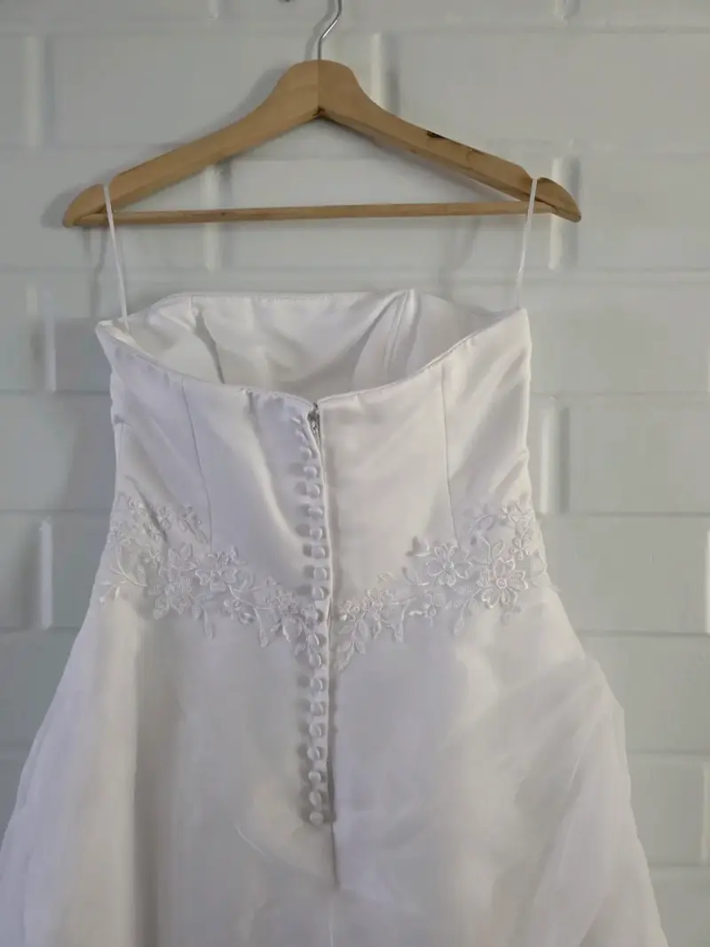 Vestido de novia blanco elegante - 3