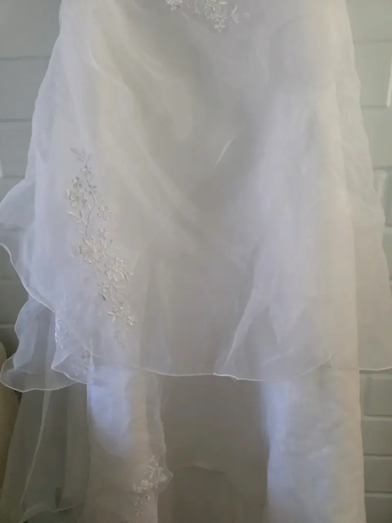 Vestido de novia blanco elegante - 5