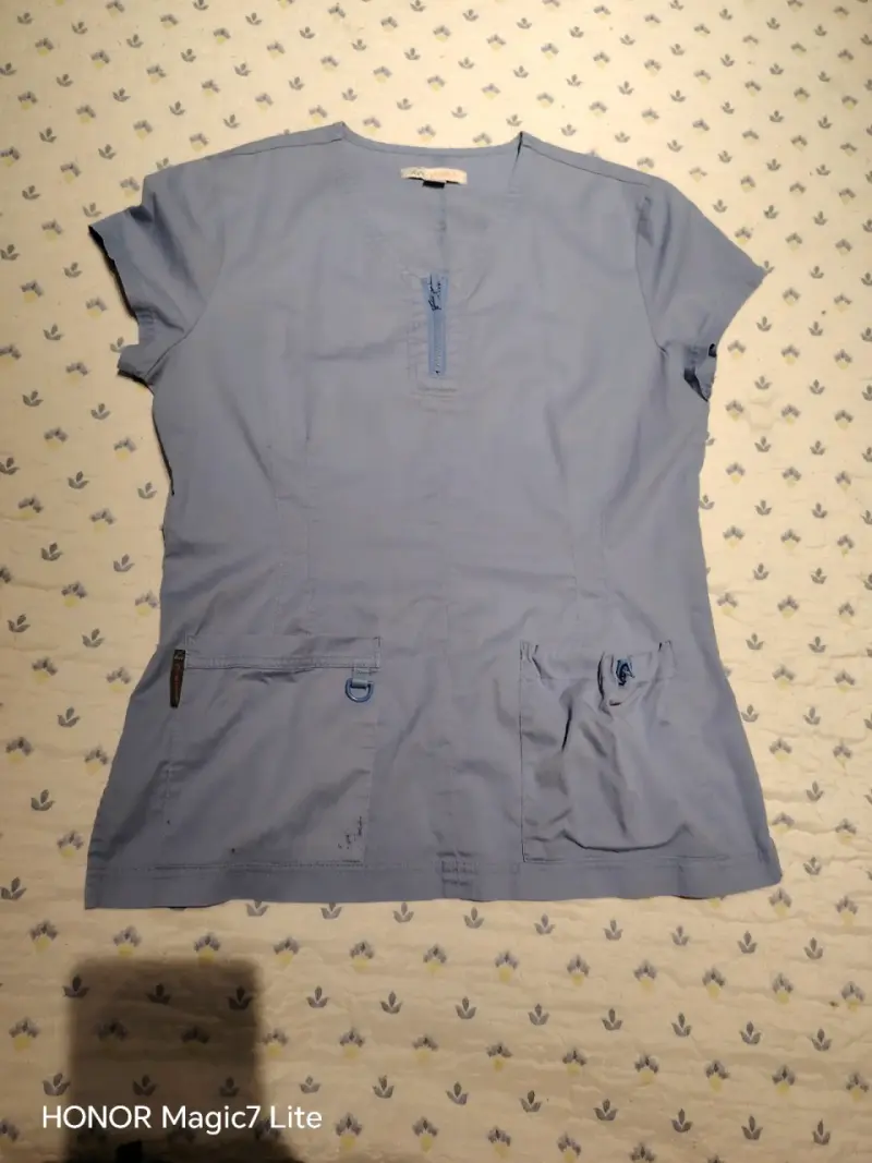 Blusa médica azul claro - 2