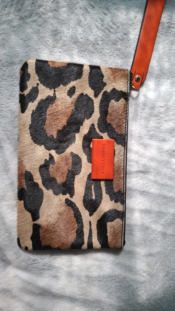 Clutch pelo natural animal print Bimba y Lola - 1