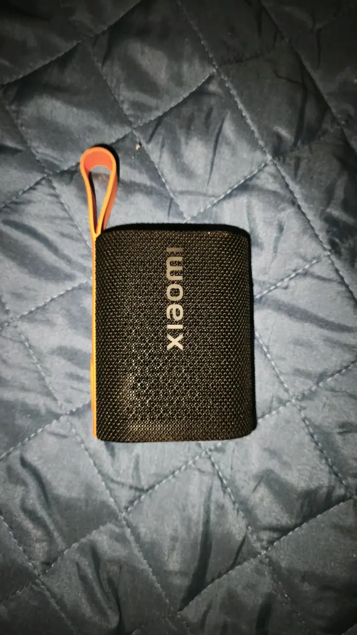 Parlante portátil Xiaomi negro - 1