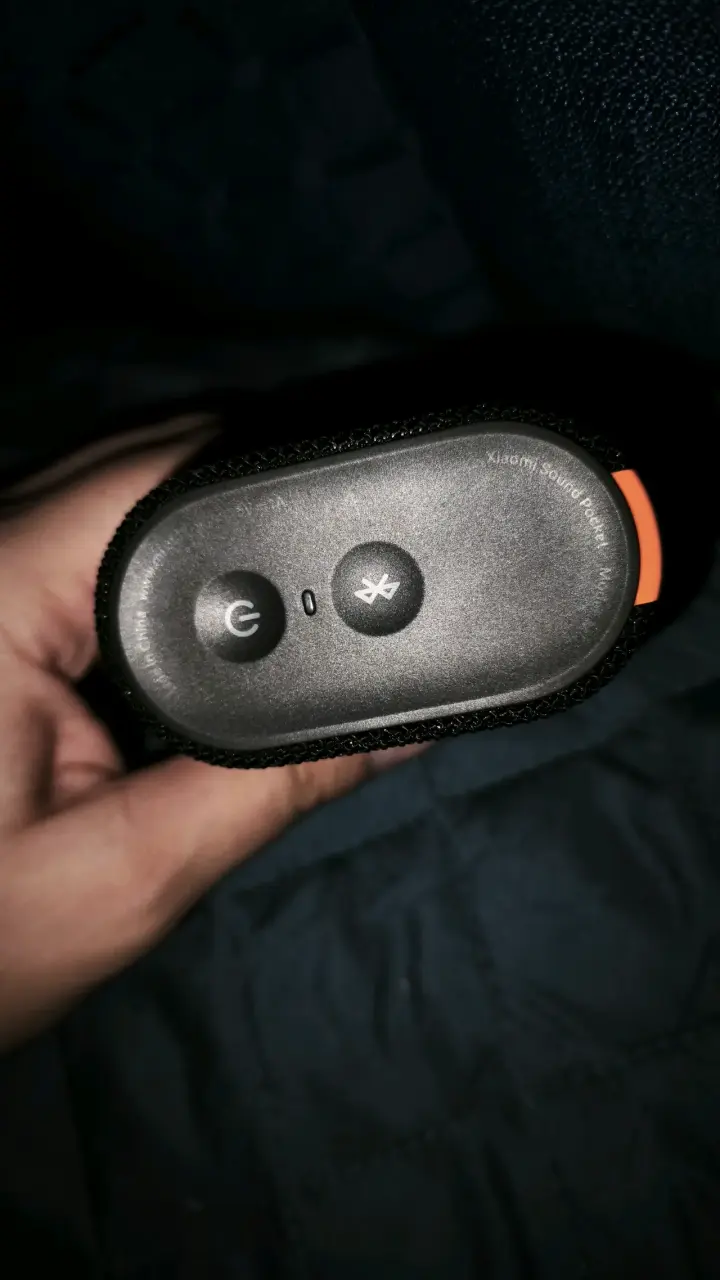 Parlante portátil Xiaomi negro - 3