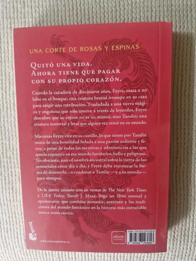 Libro 'Una corte de rosas y espinas' - 2