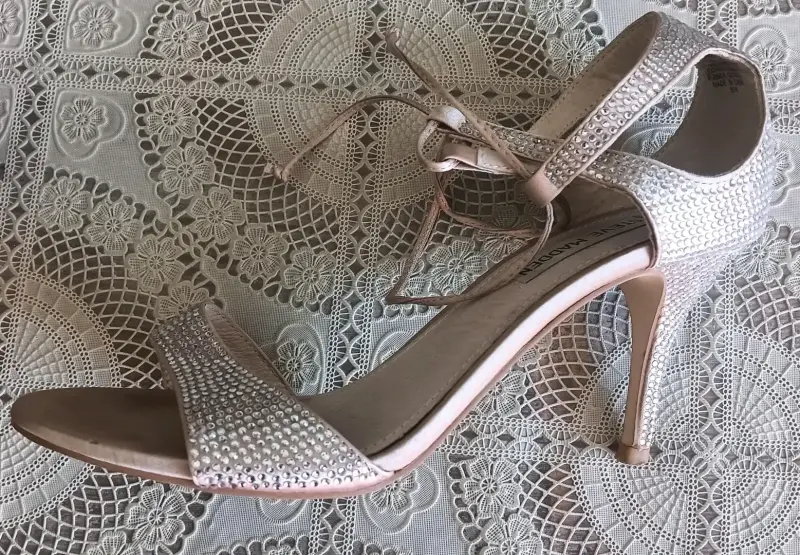 Chalas altas con pedrería Steve madden - 2