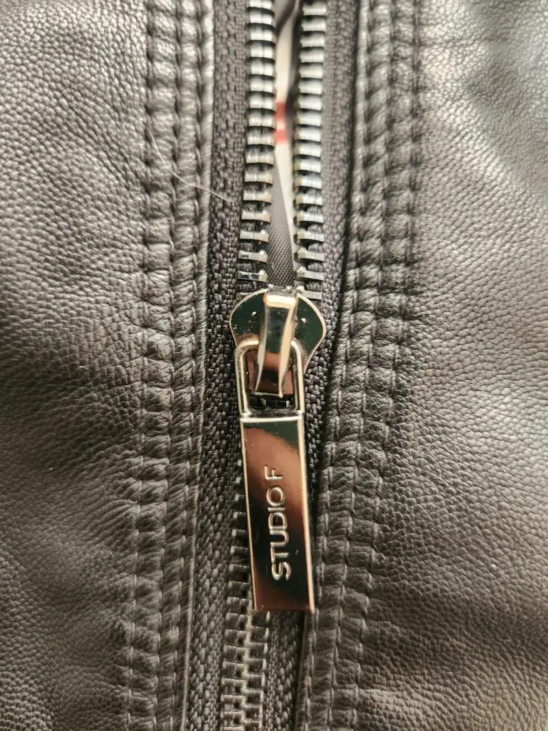 Chaqueta de cuero negra - 2