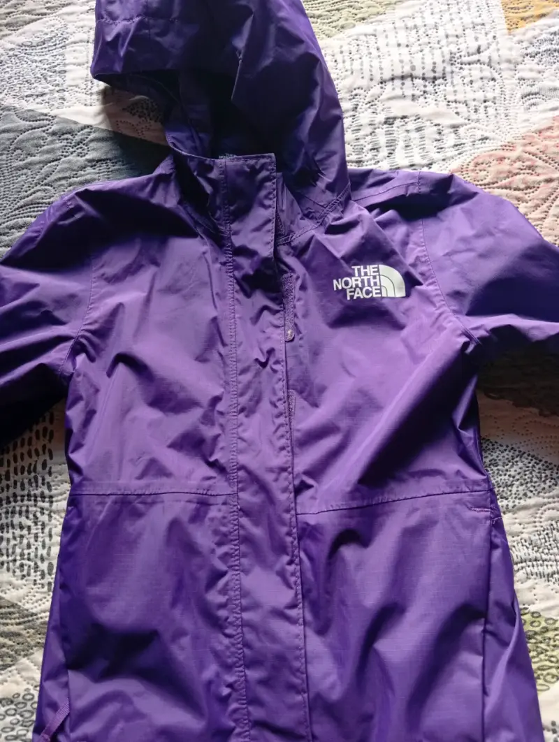 Chaqueta morada North Face XS niña - 2