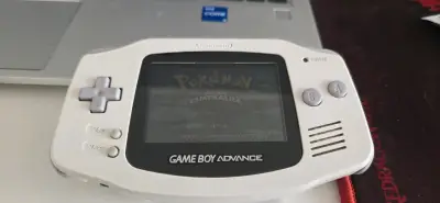 Game Boy Advance blanca - miniatura 3