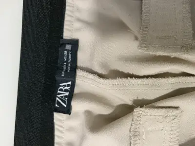 Pantalón beige Zara talla 40 - miniatura 1