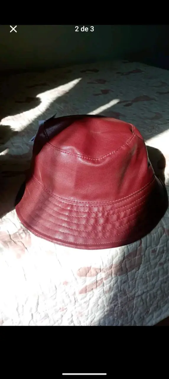 Sombrero rojo estilo bucket - 1