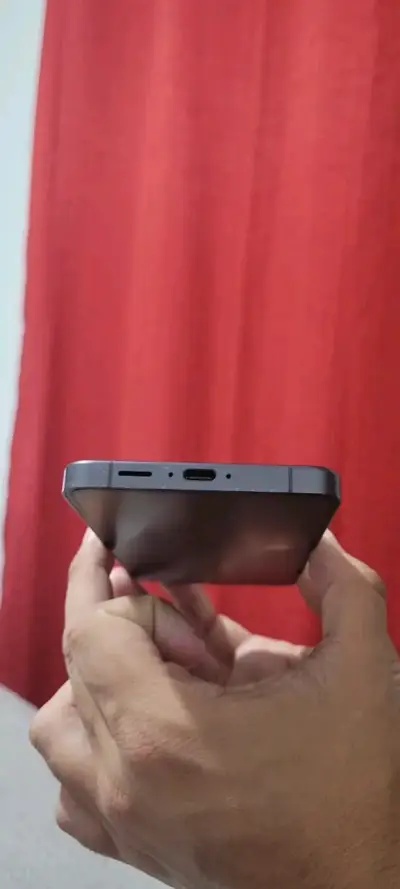 Se vende Samsung S24fe de 128gb - miniatura 4