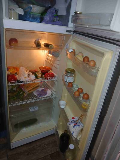 Refrigerador plateado doble puerta - miniatura 2