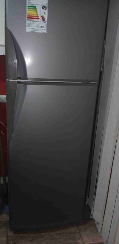 Refrigerador plateado doble puerta - miniatura 4