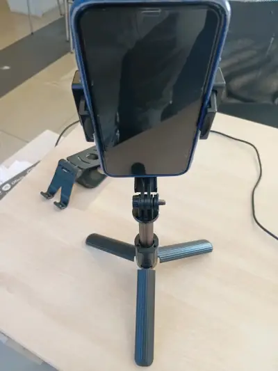 Trípode para teléfono ajustable - miniatura 1