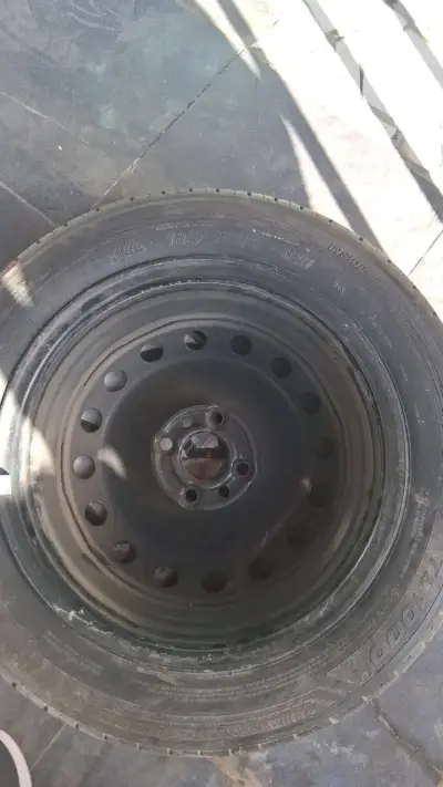 Rueda de repuesto 185/60R15 - miniatura 2