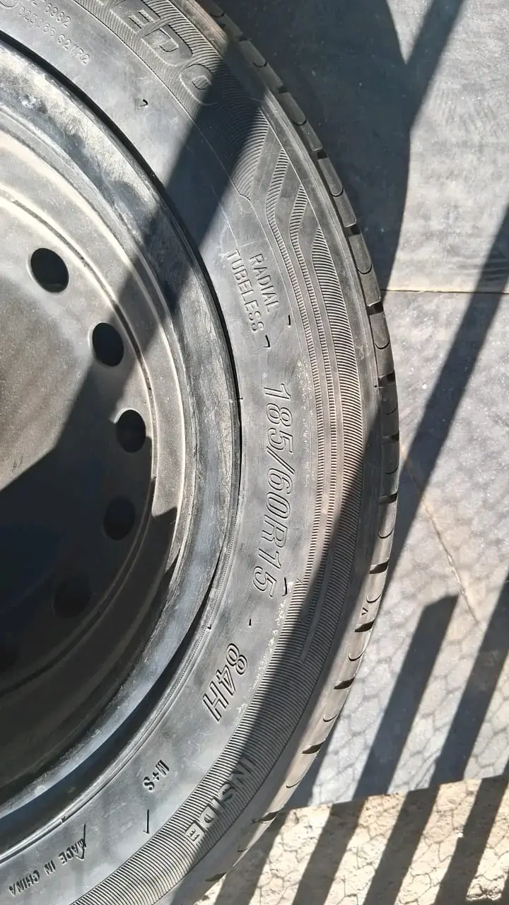 Rueda de repuesto 185/60R15 - 3