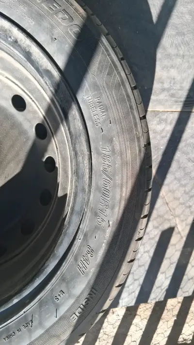 Rueda de repuesto 185/60R15 - miniatura 4