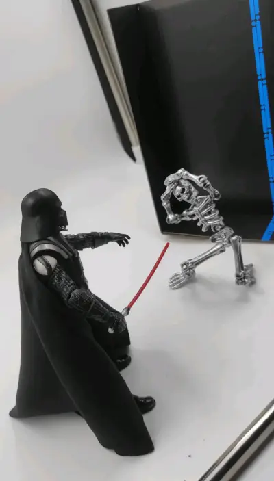 Figura de acción Darth Vader Star wars black serie - miniatura 4