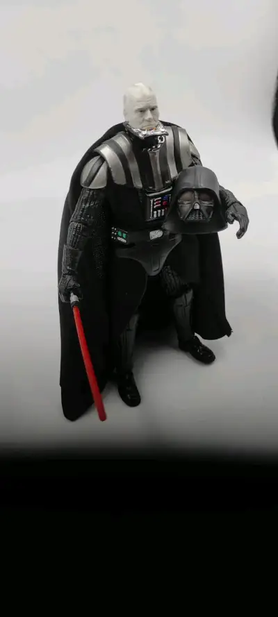 Figura de acción Darth Vader Star wars black serie - miniatura 5