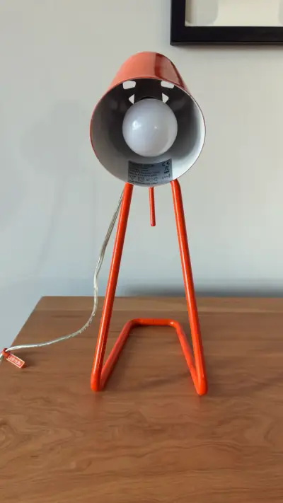 Lámpara de escritorio naranja Leitmotiv - miniatura 4