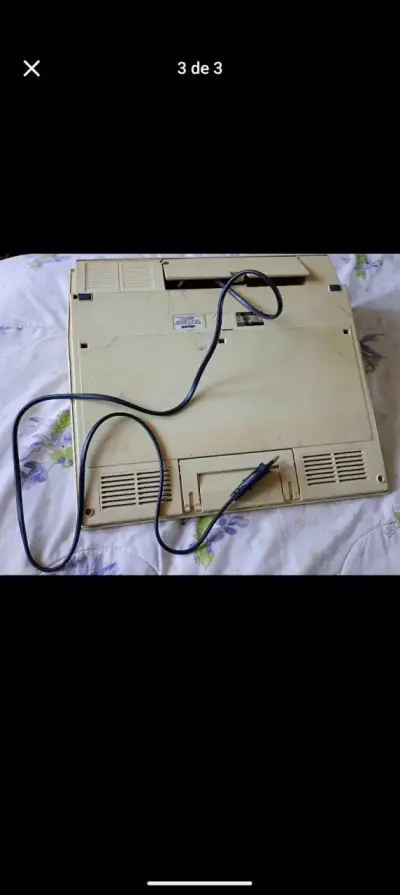 Máquina de escribir Olivetti Linea 103 - miniatura 3