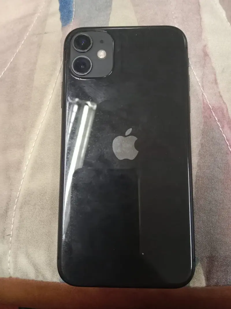 iPhone 11 64GB - 3