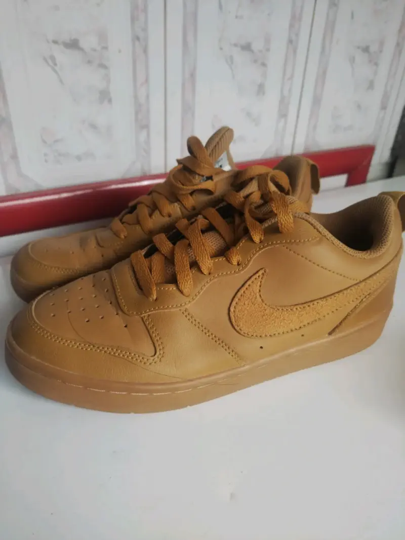 Zapatillas deportivas café - 1