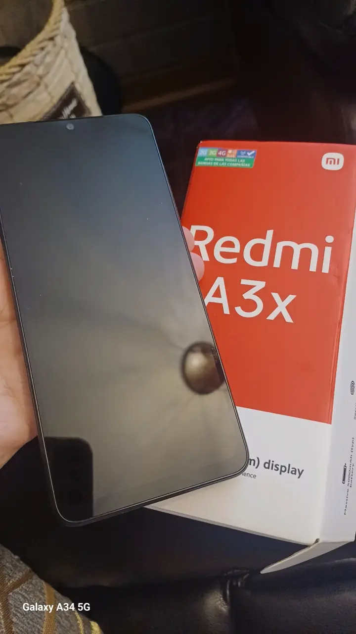 Celular Redmi A3x negro - 2