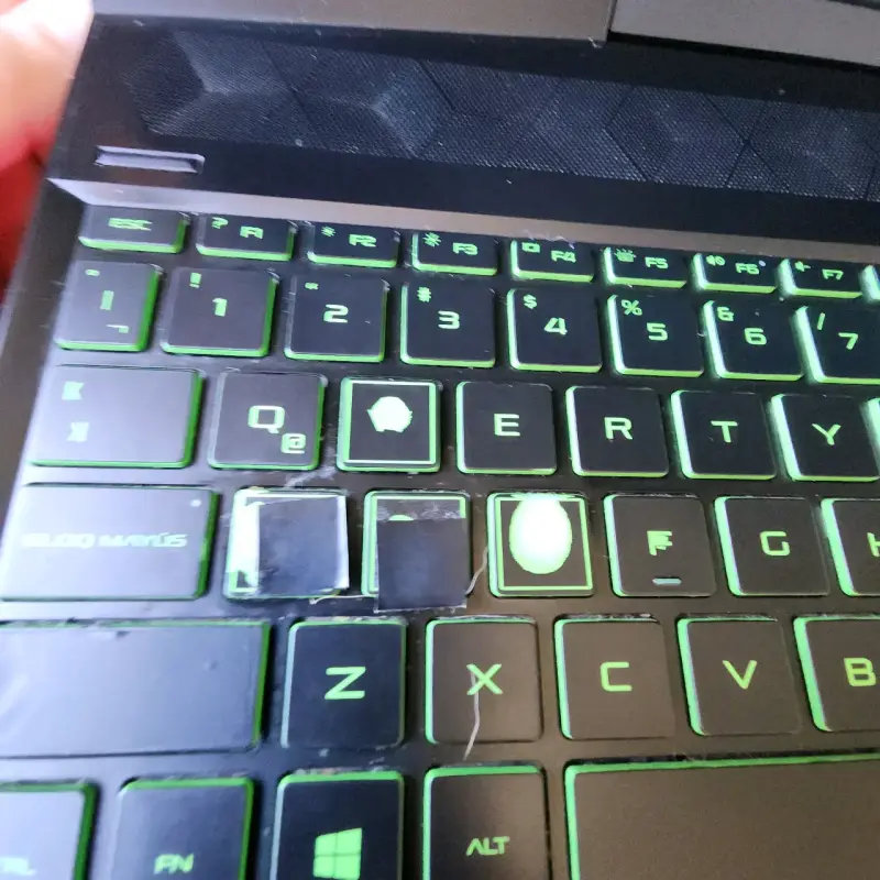 Laptop HP Pavilion negra - 5